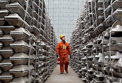 Китай в 2023 году сокращает экспорт алюминия